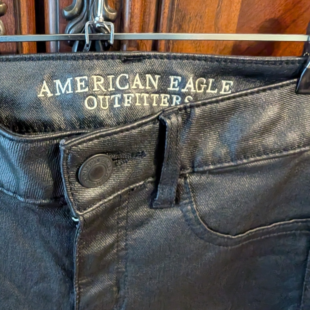 American Eagle Black Shine Pant Jegging Stretch Size 4 Leather Look - Picture 7 of 8